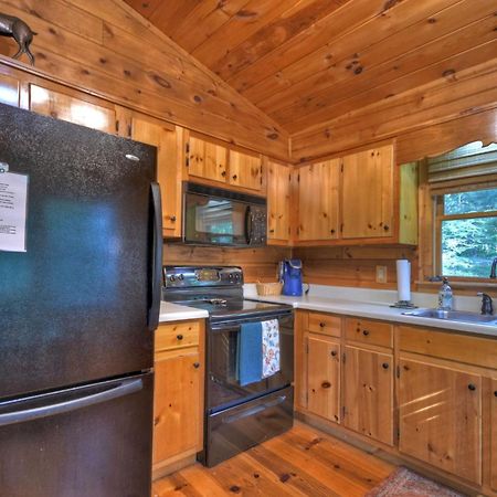 Bearfoot Ridge Wood-Burning Fireplace Cozy Hot Tub Serene Views إليجاي المظهر الخارجي الصورة