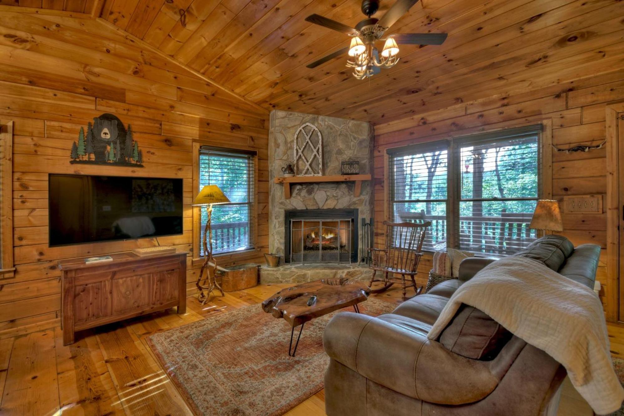 Bearfoot Ridge Wood-Burning Fireplace Cozy Hot Tub Serene Views إليجاي المظهر الخارجي الصورة