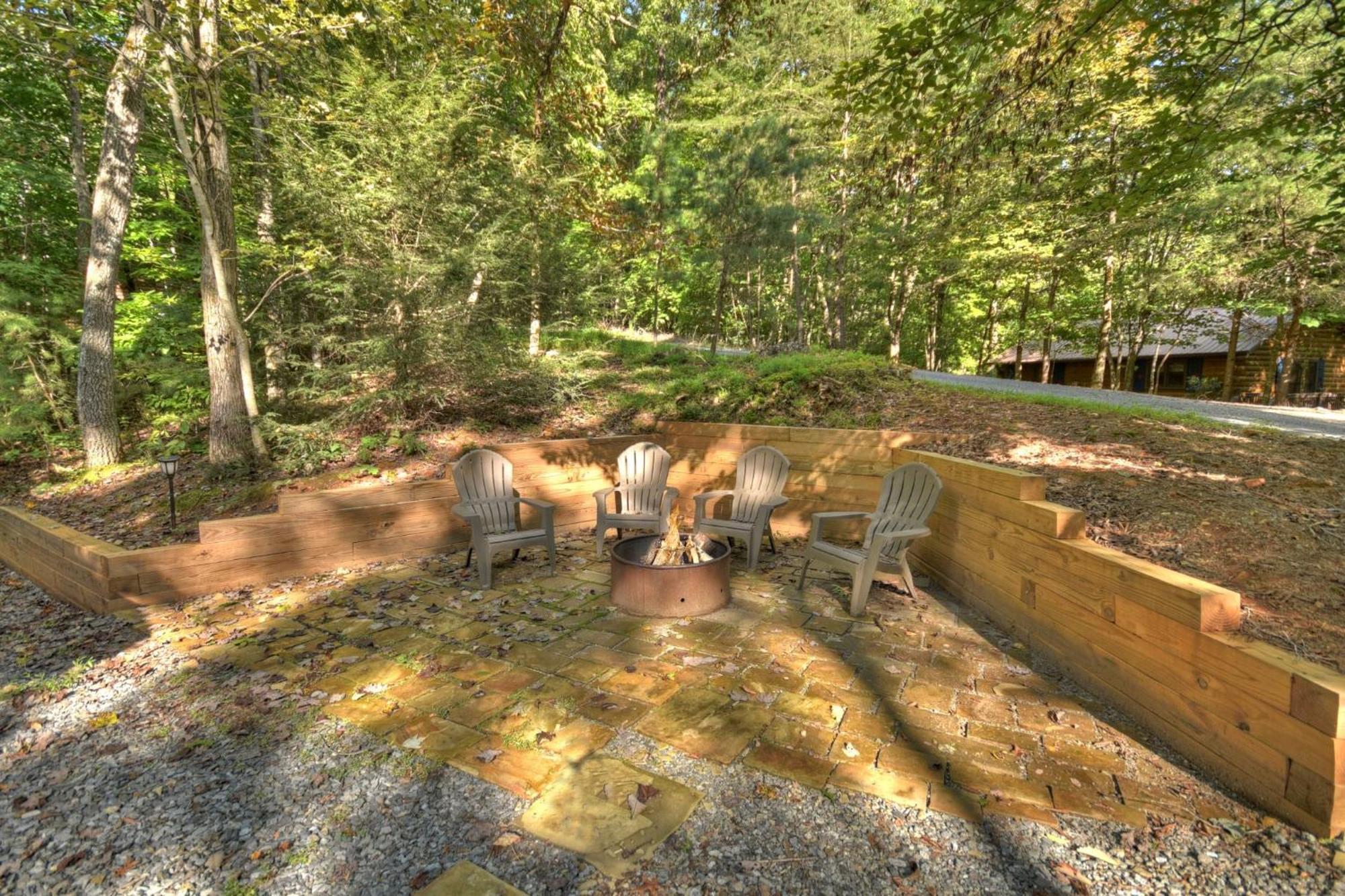 Bearfoot Ridge Wood-Burning Fireplace Cozy Hot Tub Serene Views إليجاي المظهر الخارجي الصورة